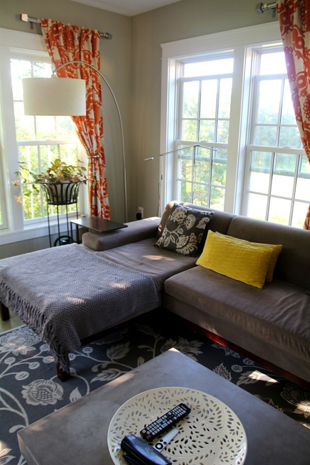 Loikoilemaan sohvalle?