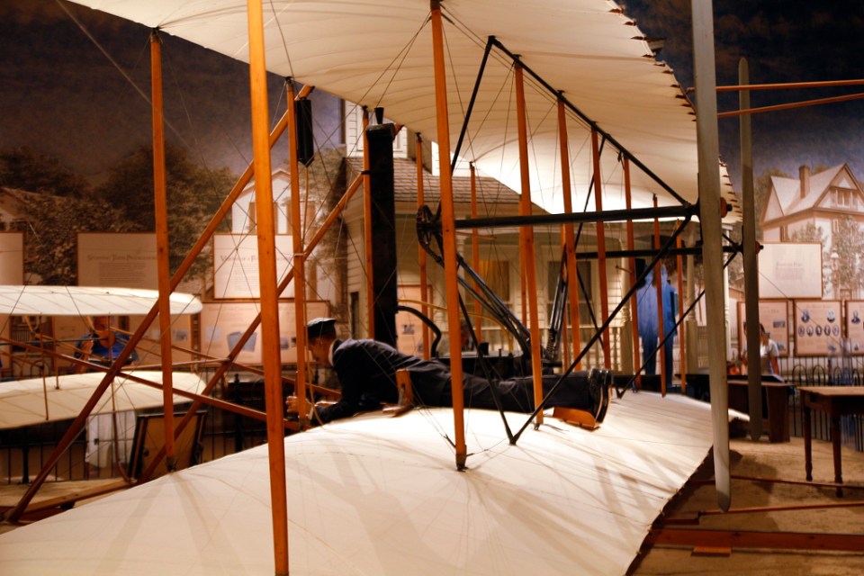 Lentäviä vekottimia