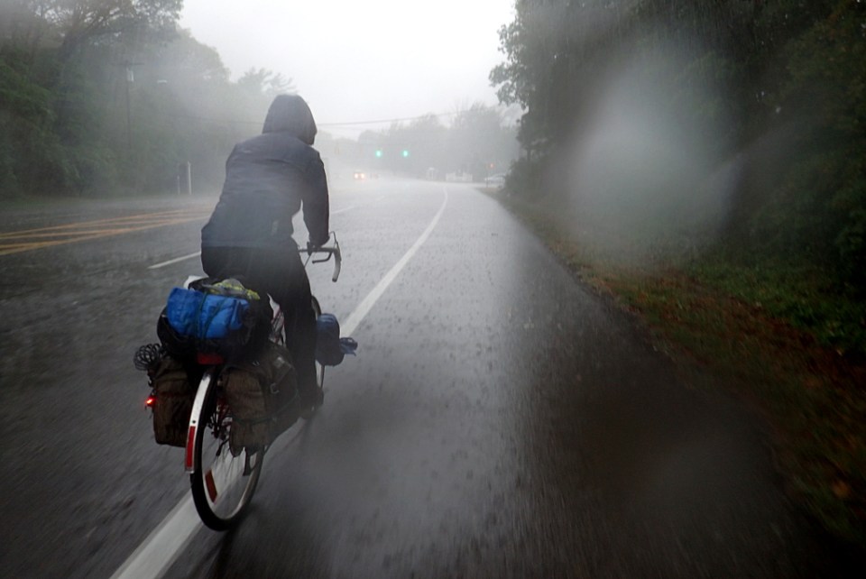 Sadetta pukkaa, Long Island