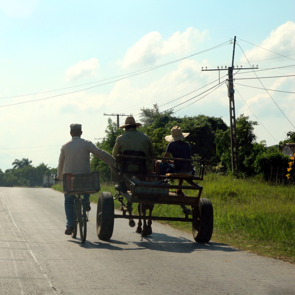 Ylämäessä peesausta