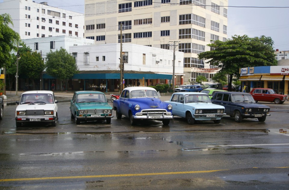 Kunniapaikalla Ladojen keskellä