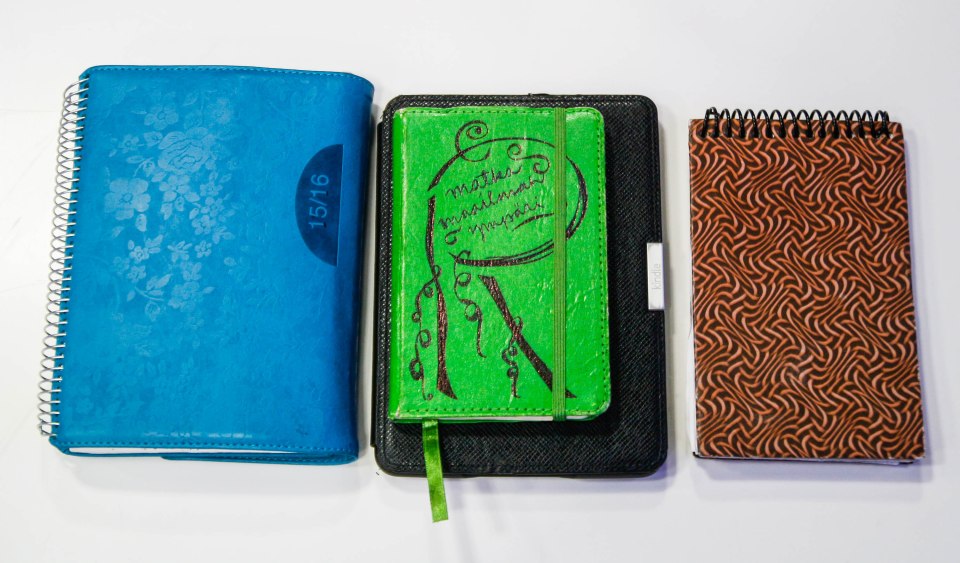 Kalenteri, 2 muistivihkoa ja muistiinpanokirja, Kindle